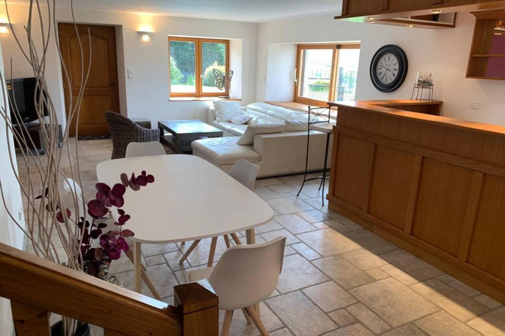 Domaine Des Pierres D Auvergne Flat 외부 사진