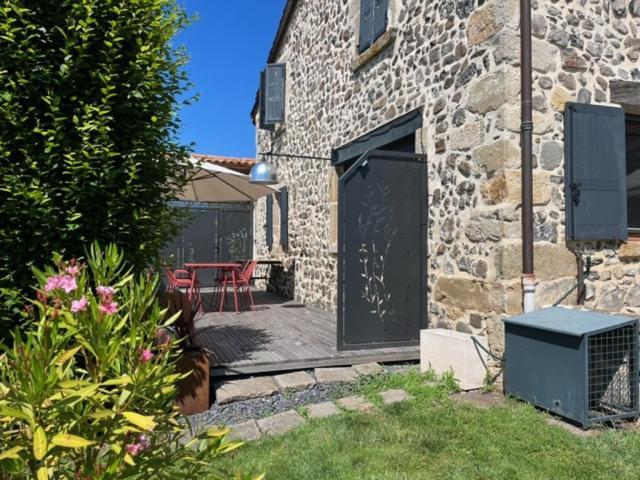 Domaine Des Pierres D Auvergne Flat 외부 사진